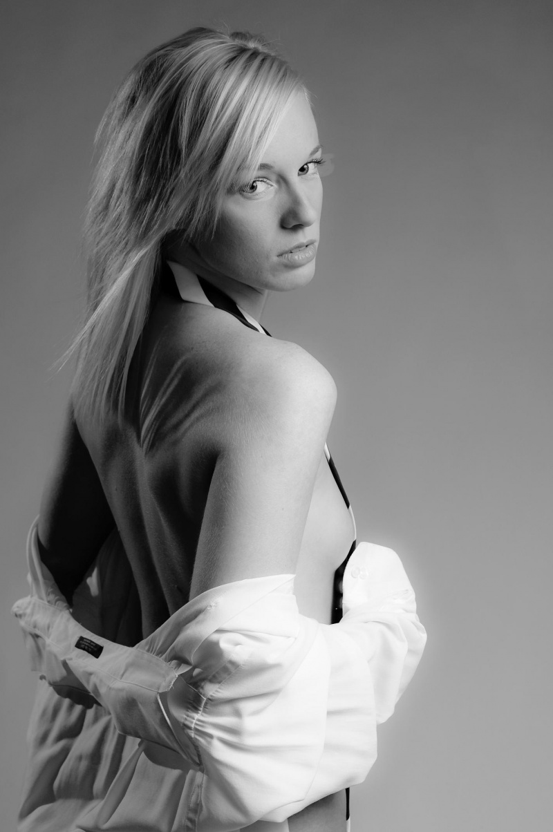 Female model photo shoot of Kristen Towler by Matt DeWitt Photography