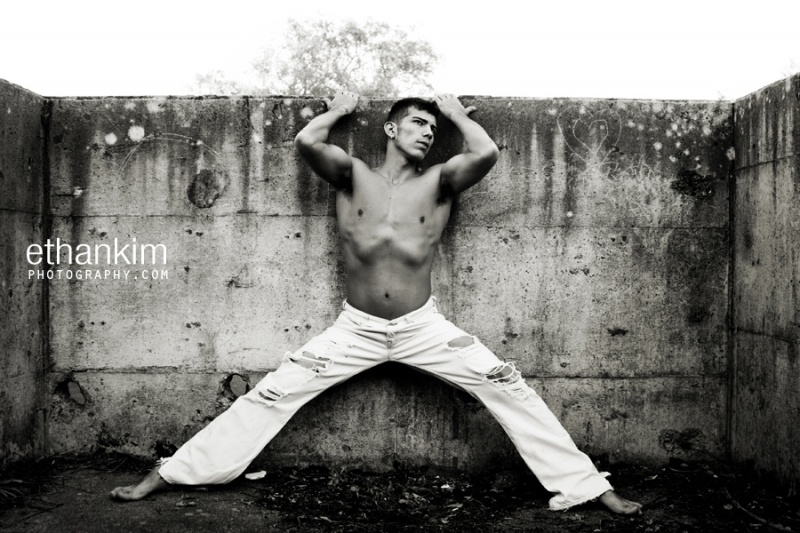 Male model photo shoot of Adrian Guz