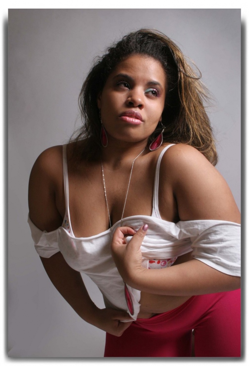 Female model photo shoot of Camelia Shantelle by LPW-LEON PHOTOWERKS in Brooklyn, NYC, makeup by Camelia Shantelle MUA