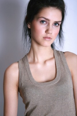 Female model photo shoot of troOopika