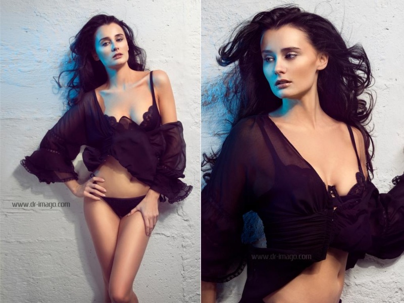 Female model photo shoot of Lucia S