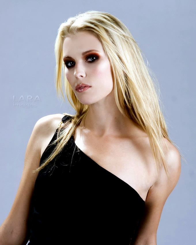 Female model photo shoot of Lindsay UB by LARA images, makeup by susan ward-brooks