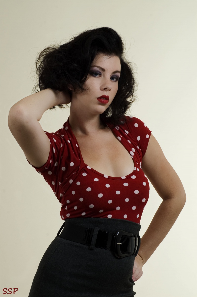 Female model photo shoot of Victoria Van Wylde by timbutlerImagery