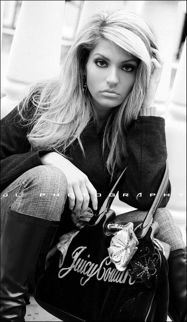 Female model photo shoot of Katie beth modelin