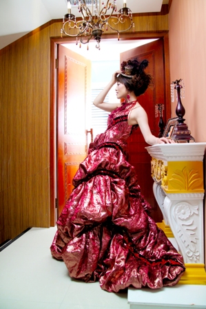 Female model photo shoot of Bing Wang