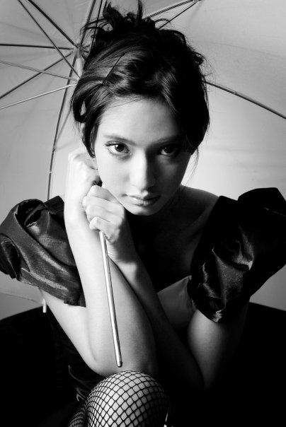 Female model photo shoot of Nadia Saphira