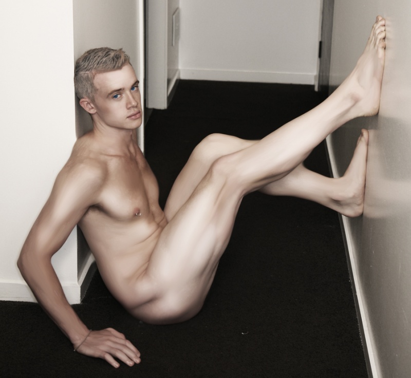Male model photo shoot of Travv