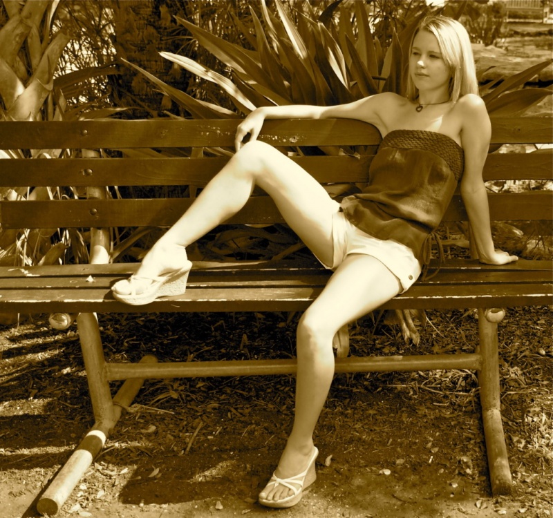 Female model photo shoot of Rachael Hannah by LookattheBirdie in Mayfield Park