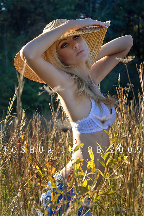Female model photo shoot of roxrox by Josh Jacob in Woodruff, SC