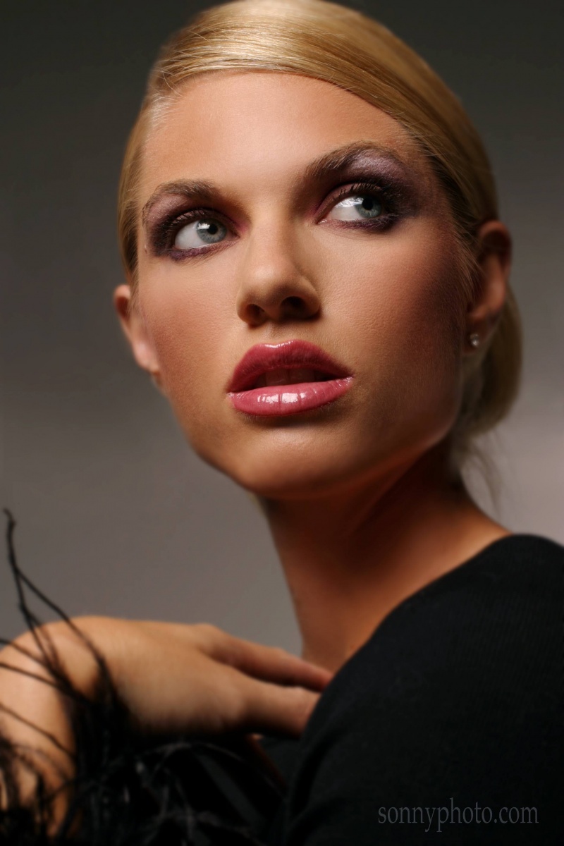 Female model photo shoot of Kristia knowles
