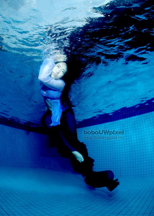 Male and Female model photo shoot of Bobo Underwater Pixel and vicky jia en in Scuba Adventures Cheras