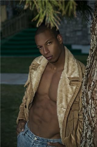 Male model photo shoot of Leo Santos by Jose Alexzander in Mount Charleston