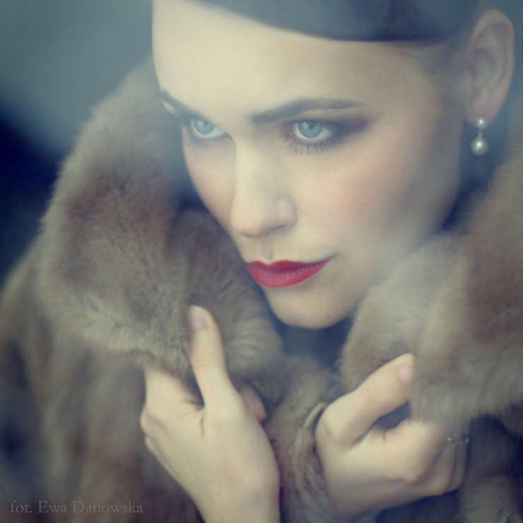 Female model photo shoot of Kasia Kaniewska by CafeLatte