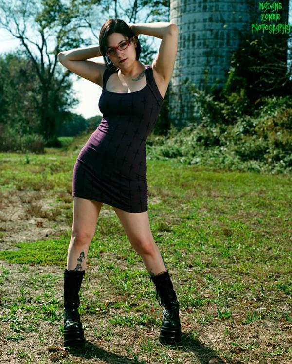 Female model photo shoot of Scarlet Sonja by Madame Zombie in Tabernacle, NJ