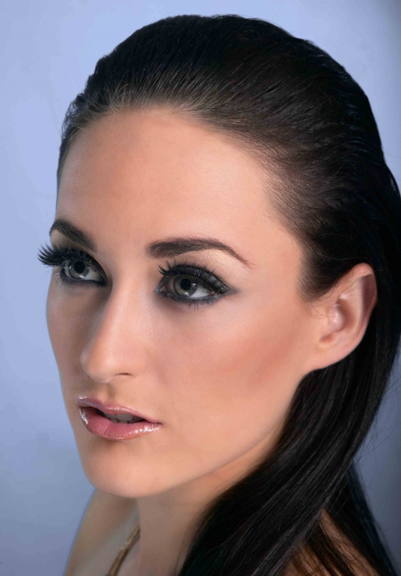 Female model photo shoot of iKayz by glenn morris