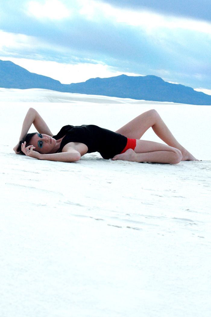 Female model photo shoot of Dara Lynn by Francisco Tafoya in White Sands, NM