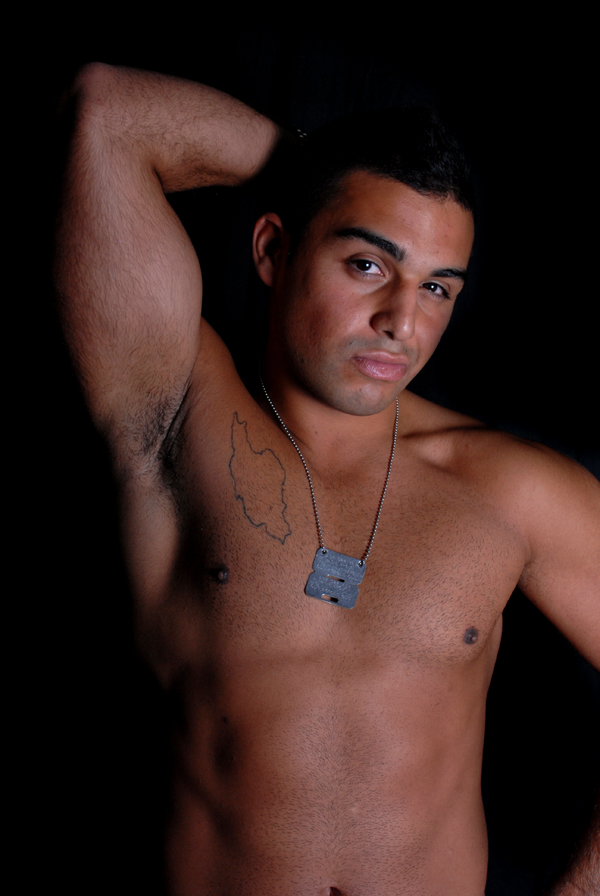 Male model photo shoot of Artistic Male and Eddy Roy