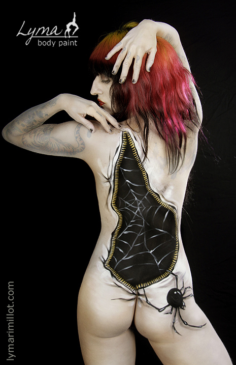 Female model photo shoot of Lizery Blood Queen, body painted by LYMA  -   Body Paint