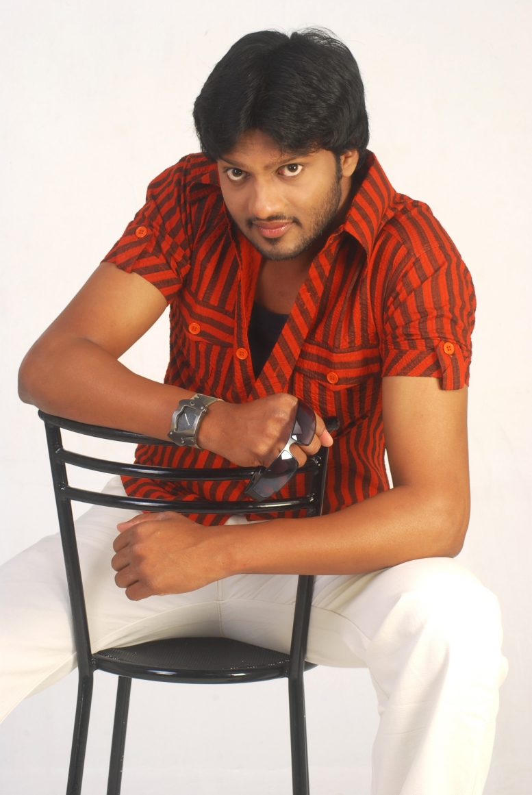 Male model photo shoot of sureshbala in Chennai
