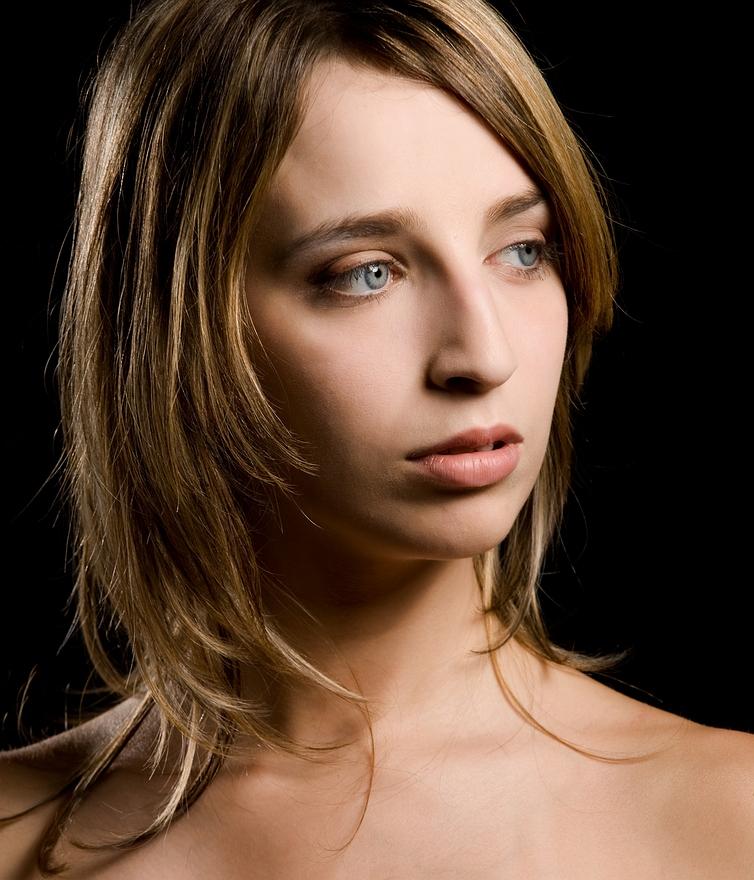 Female model photo shoot of Elke Tuteleers