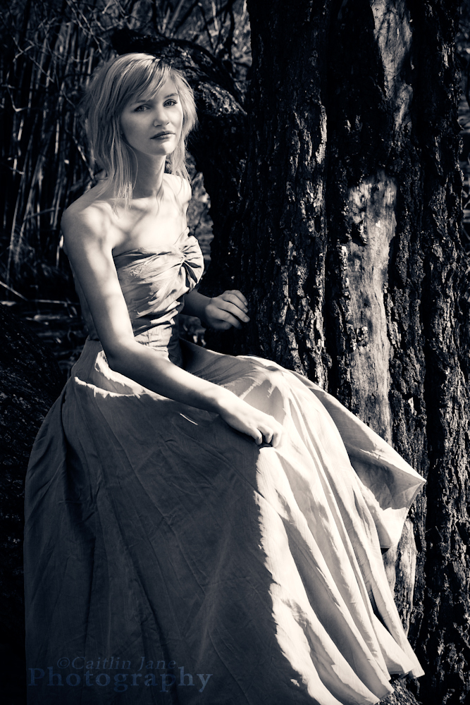 Female model photo shoot of Ellie Paton by Caitlin Jane McColl in Alexandra Gardens