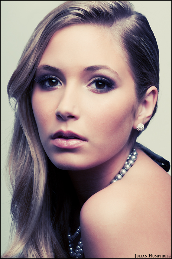 Female model photo shoot of SydneyLyn by Julian Humphries in Austin, makeup by Method of Makeup