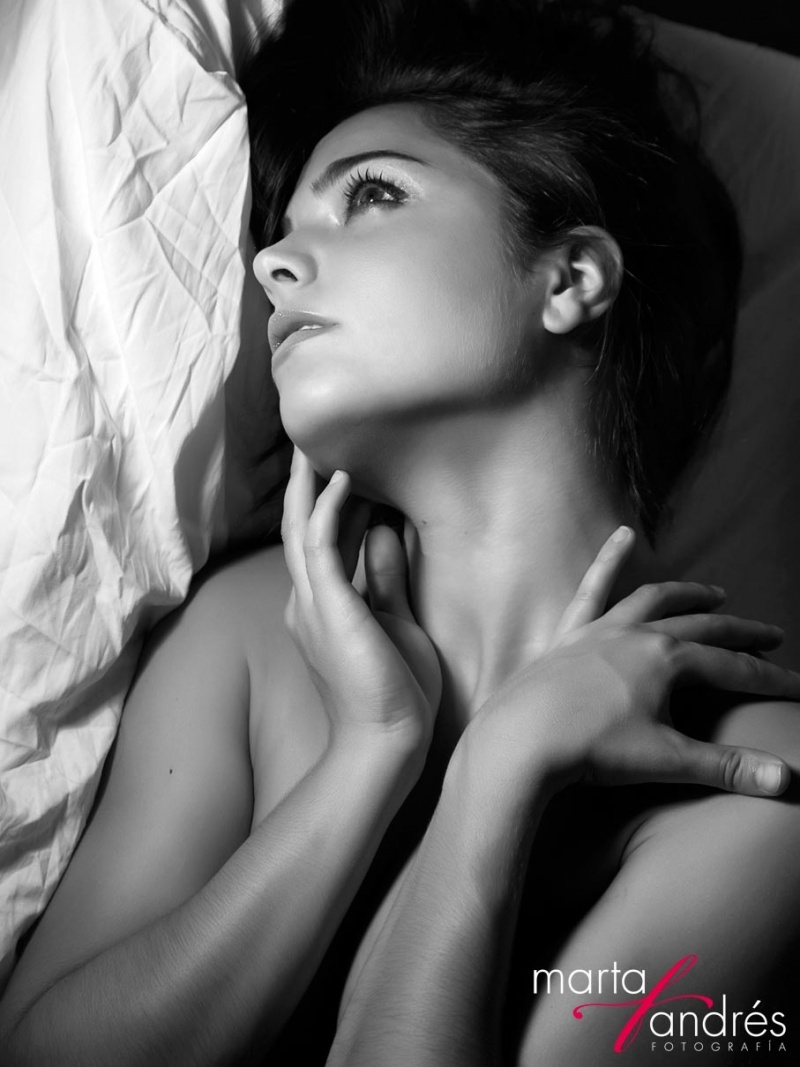 Female model photo shoot of VanessaRFolch