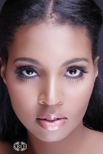 Female model photo shoot of Elle Jackson by Kevin RL Hanson, makeup by TheAtlantaMakeupArtist