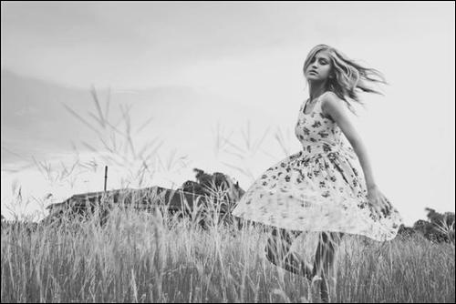 Female model photo shoot of Jessica Marozzi in Field of grass