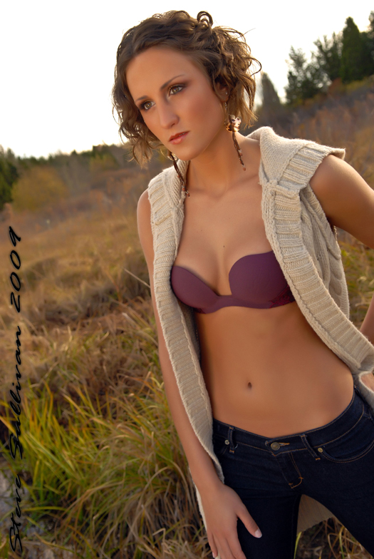 Female model photo shoot of Jessie Lynnnn by Stephen J Sullivan