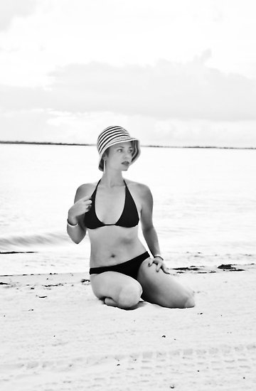Female model photo shoot of wendyw by Lynn Farmer in Windmark Beach Fl.