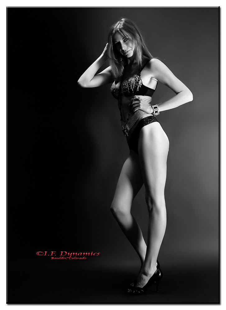 Female model photo shoot of co_ski_bunny by Ian Thomas Images