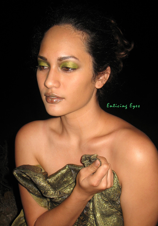 Female model photo shoot of Enticing Eyes and Maluhia Kawai in Kohala Coast, makeup by Enticing Eyes, art by Chris Jaeckle