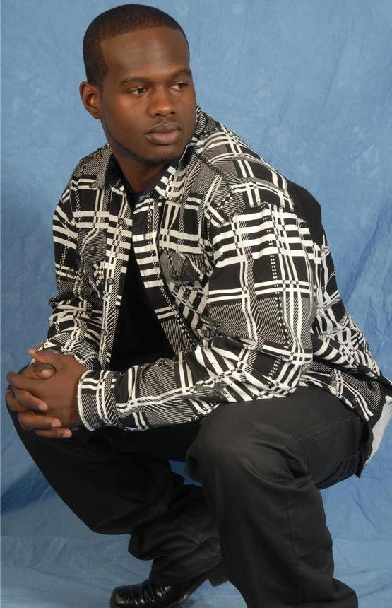 Male model photo shoot of Deshawn D Smith