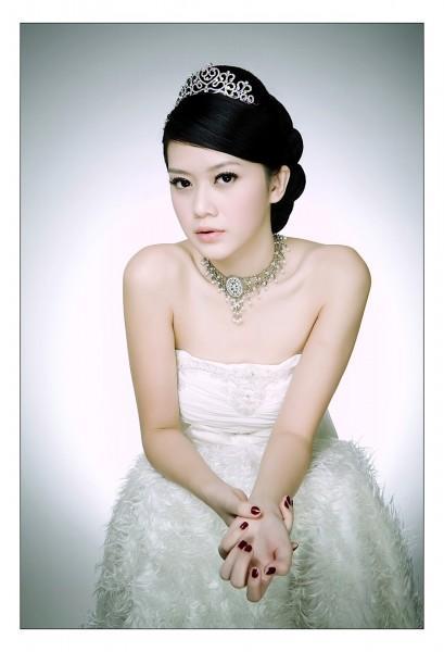 Female model photo shoot of Dorcas Hong and Lurvies C