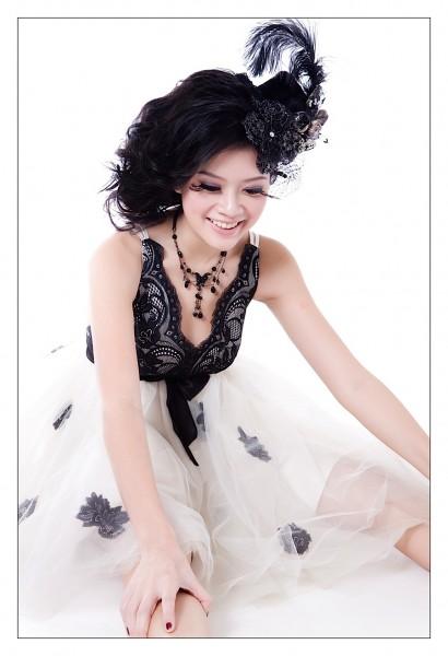 Female model photo shoot of Dorcas Hong and Lurvies C