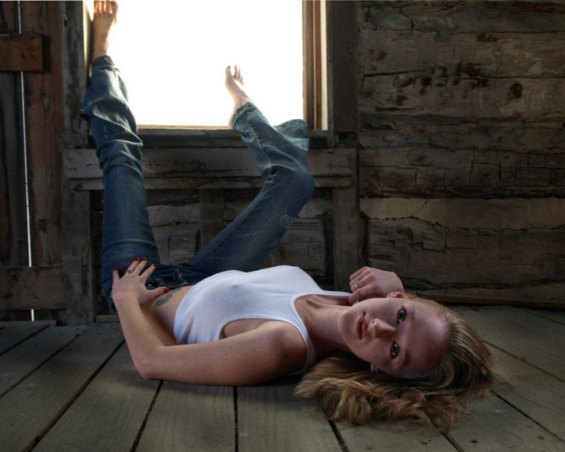 Female model photo shoot of Nicole Stafford