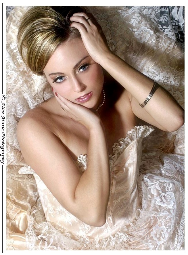 Female model photo shoot of Tara Mariea by Alice Marie Photography in Phoenixville PA