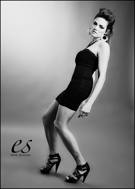 Female model photo shoot of jezzi lewis by Eric Simard, makeup by Nicole Sweezey