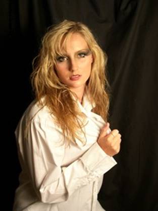 Female model photo shoot of Margaretha Blanke
