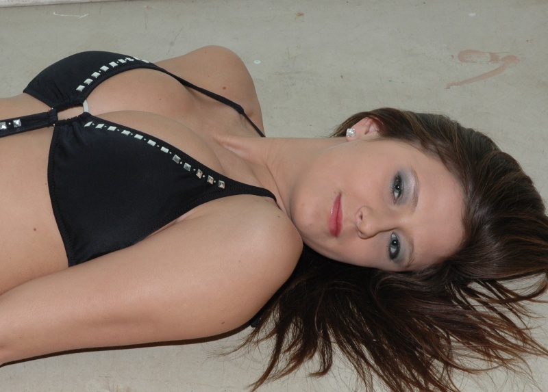 Female model photo shoot of Lindsay Ann Marie
