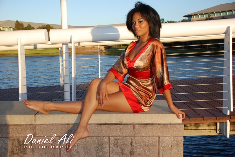 Female model photo shoot of Tinarenea by Daniel Alee in JAX