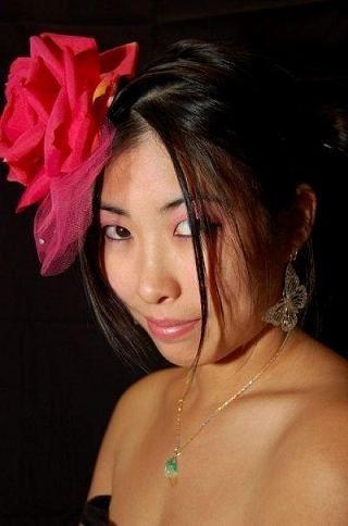 Female model photo shoot of Jada Isle 