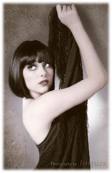 Female model photo shoot of Annarose21 by Les Jinques Photography, makeup by alexandra sorgi