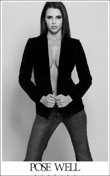 Female model photo shoot of Chelsea Phillips