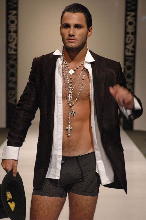 Male model photo shoot of Gaston Rubinetti in AsunciÃ³n