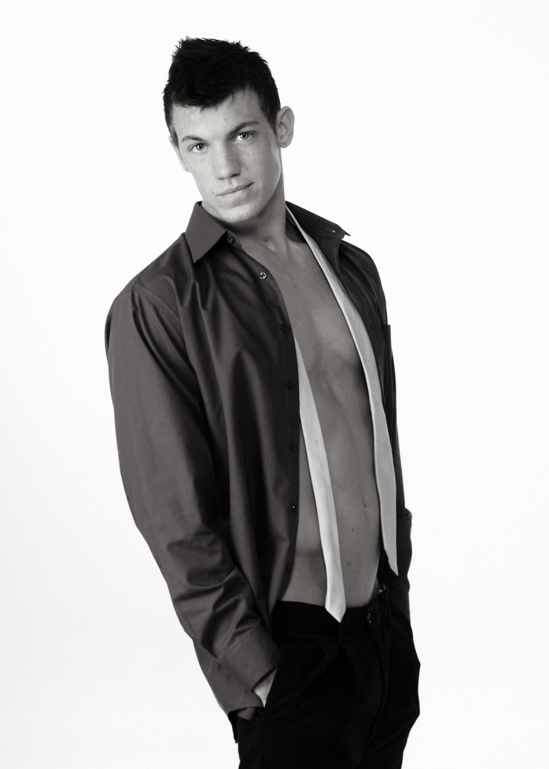 Male model photo shoot of Mika Hanus