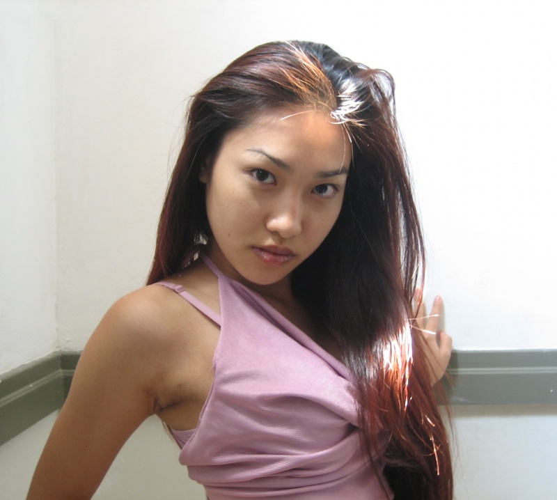 Female model photo shoot of Gloria Wu