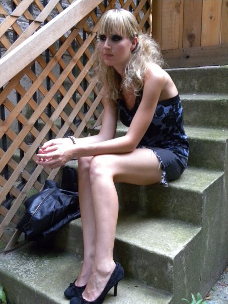 Female model photo shoot of Kathryn Sparks