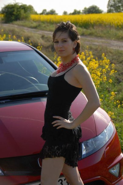 Female model photo shoot of Barbora Mnukova